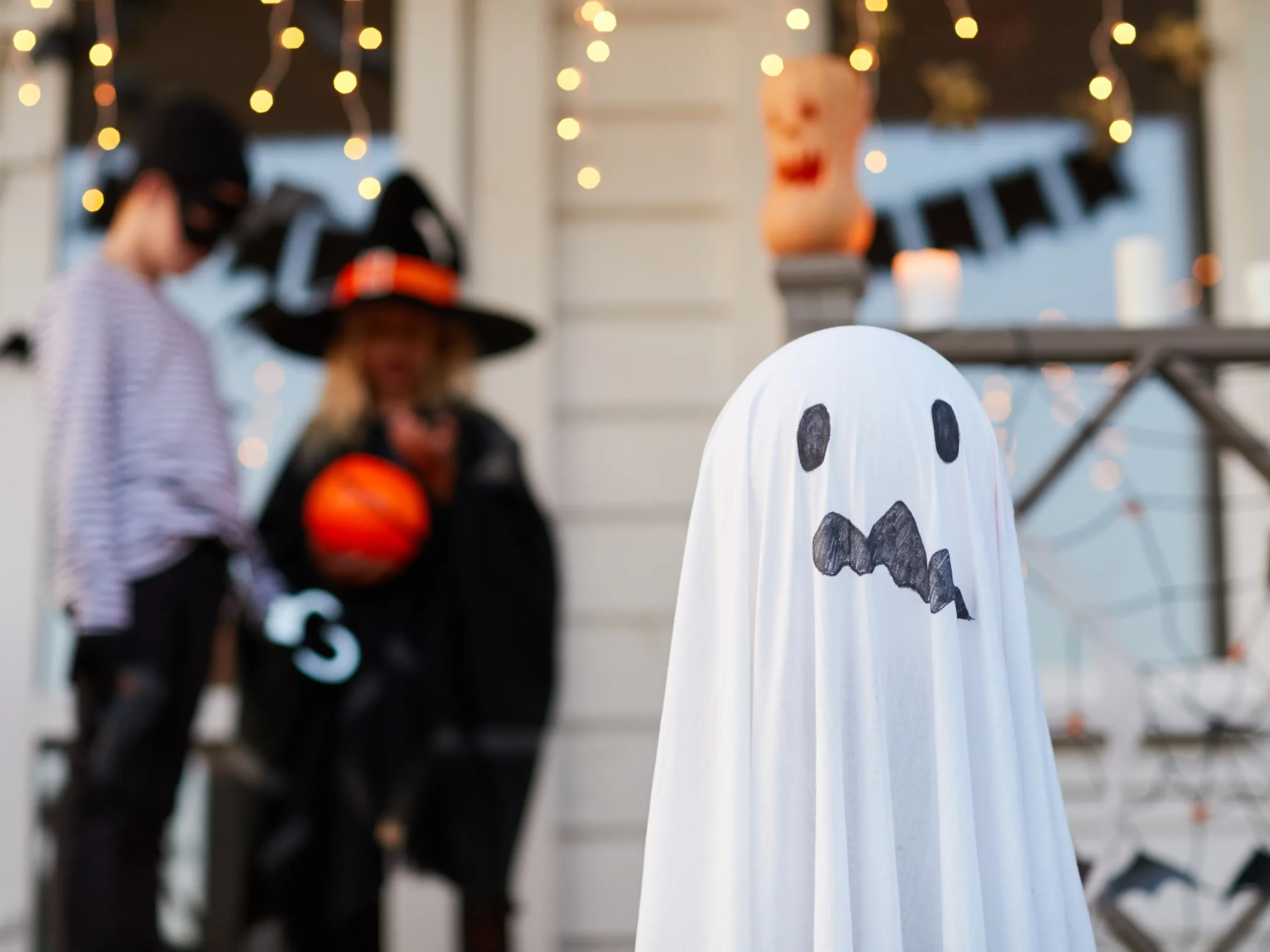 creepy cloth ghost for DIY Halloween Ideas